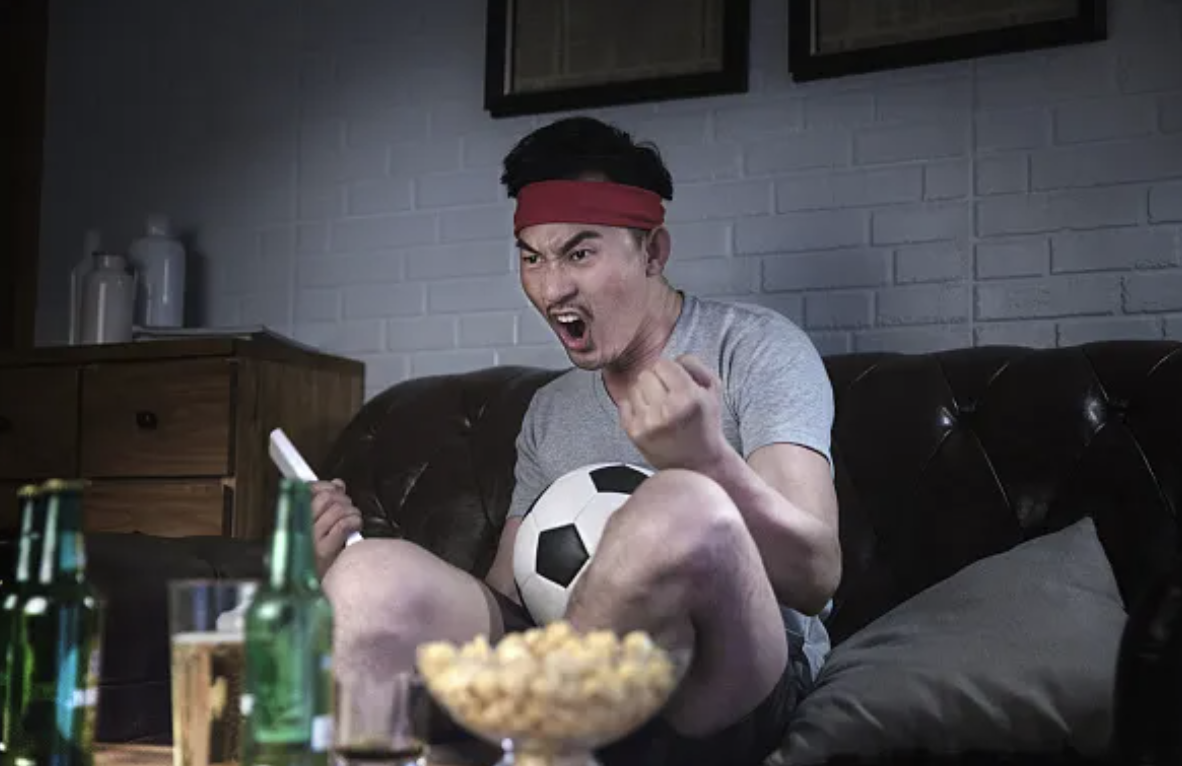 读书工作搞事业无疑是更好的选择,什么足球必须得往后稍稍!